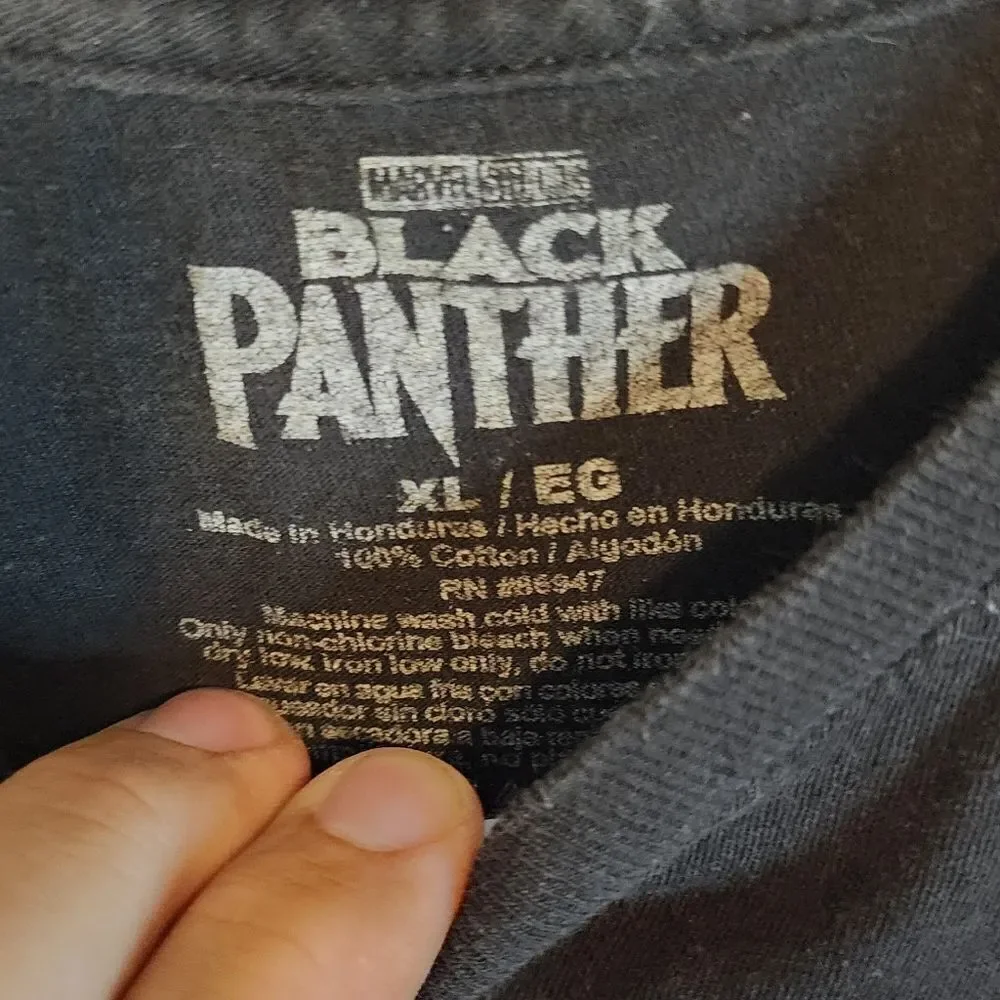 Men's Marvel Black Panther shirt, size XL